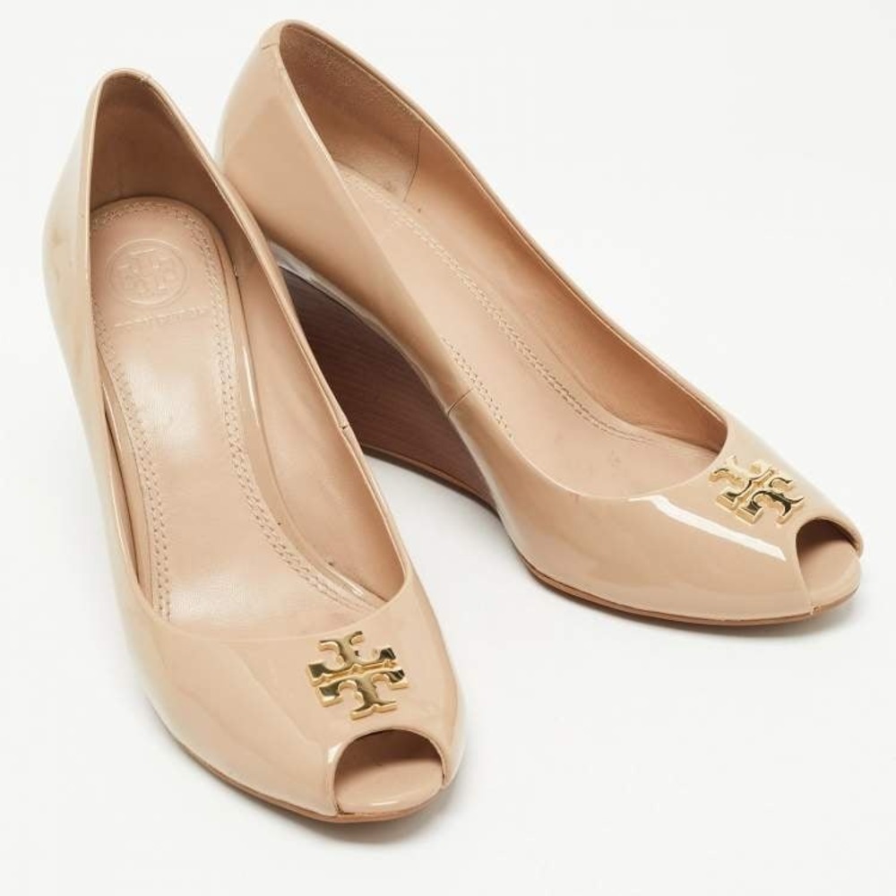 Tory Burch Jade 85mm Nude Patent Leather Peep Toe Wedge Pumps Size 8 Retail $279